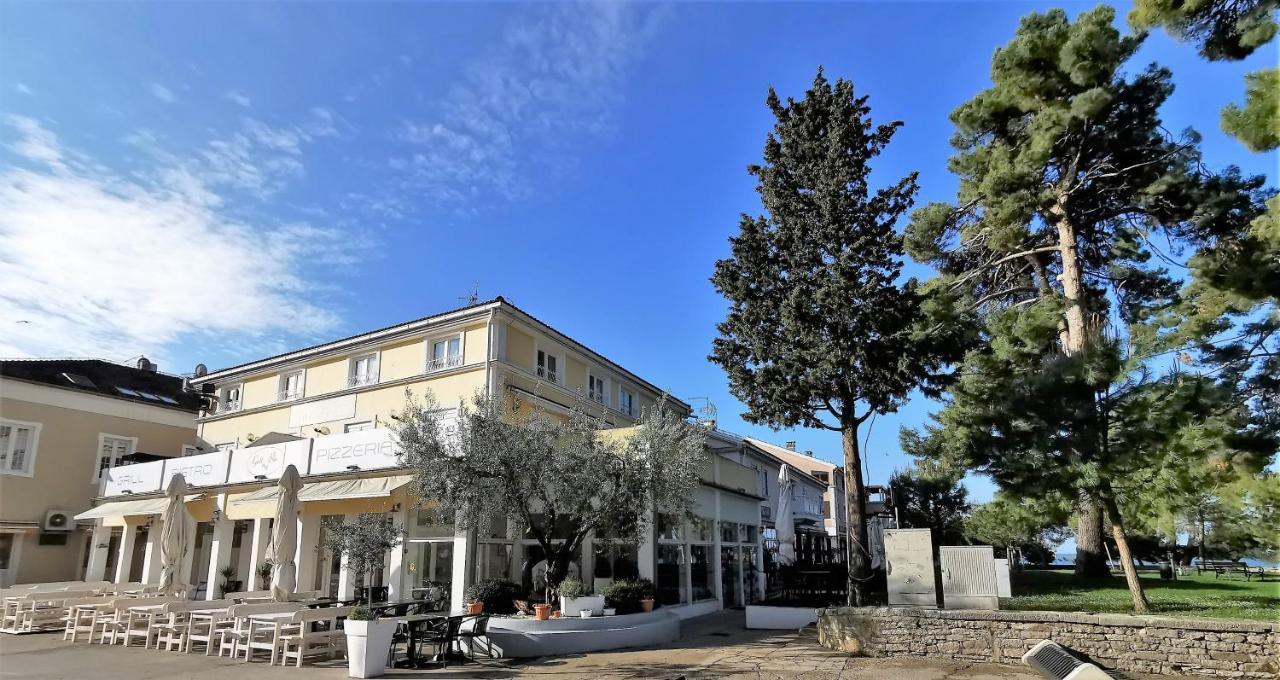 Mirta Deluxe Superior 5 Star Apartment, Your Piece Of Heaven By The Sea & Park, With Sea & Park View Novigrad Istria Kültér fotó