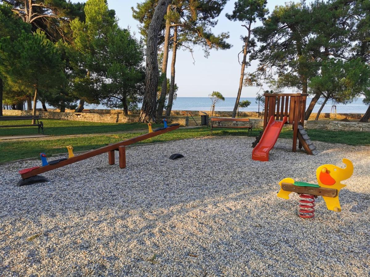 Mirta Deluxe Superior 5 Star Apartment, Your Piece Of Heaven By The Sea & Park, With Sea & Park View Novigrad Istria Kültér fotó