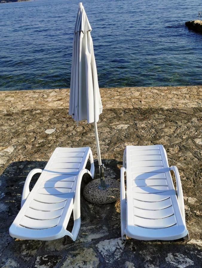 Mirta Deluxe Superior 5 Star Apartment, Your Piece Of Heaven By The Sea & Park, With Sea & Park View Novigrad Istria Kültér fotó