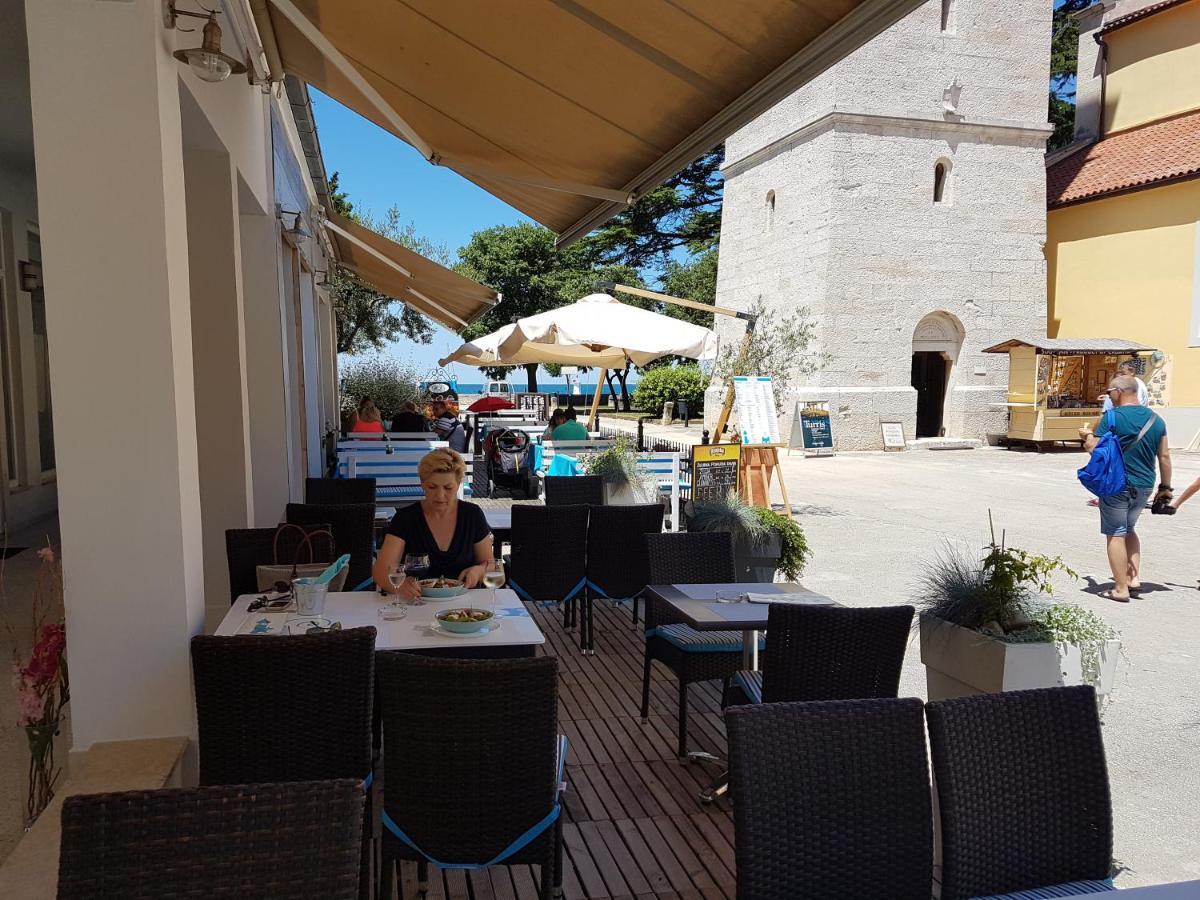 Mirta Deluxe Superior 5 Star Apartment, Your Piece Of Heaven By The Sea & Park, With Sea & Park View Novigrad Istria Kültér fotó