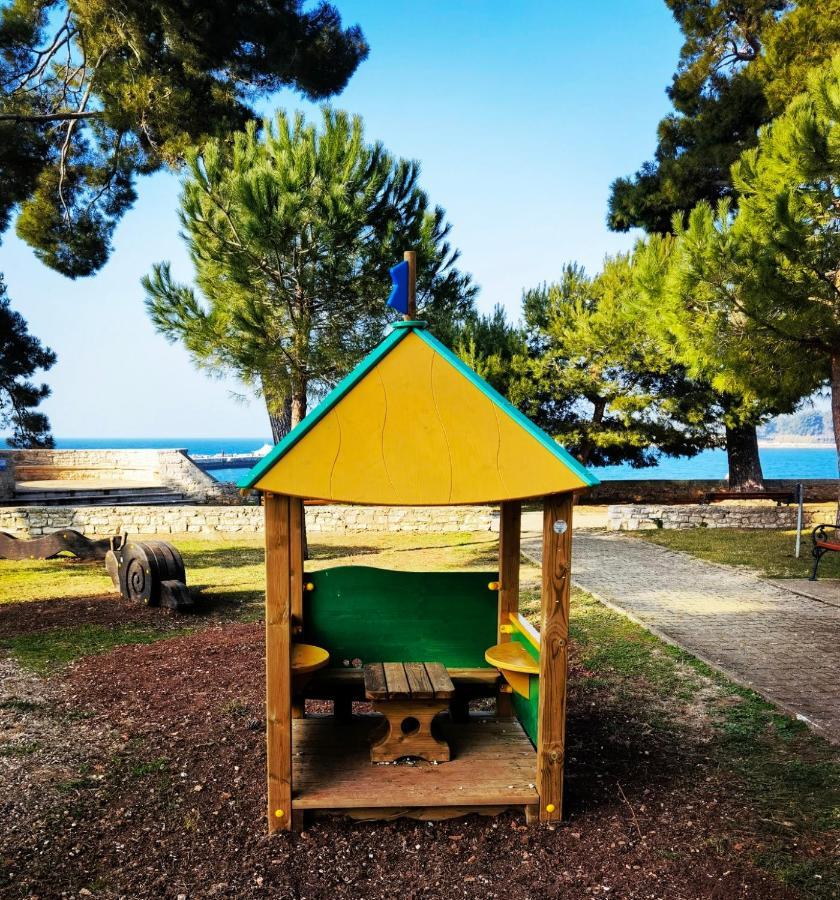 Mirta Deluxe Superior 5 Star Apartment, Your Piece Of Heaven By The Sea & Park, With Sea & Park View Novigrad Istria Kültér fotó