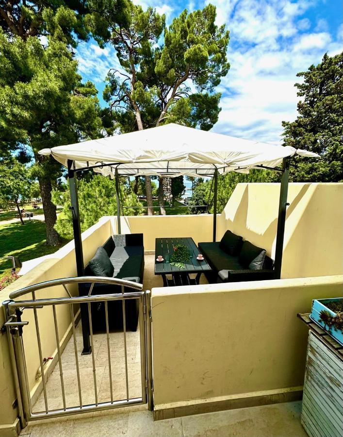 Mirta Deluxe Superior 5 Star Apartment, Your Piece Of Heaven By The Sea & Park, With Sea & Park View Novigrad Istria Kültér fotó