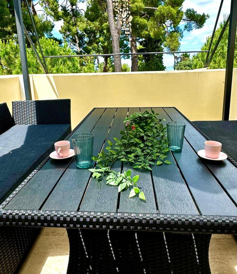 Mirta Deluxe Superior 5 Star Apartment, Your Piece Of Heaven By The Sea & Park, With Sea & Park View Novigrad Istria Kültér fotó